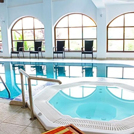 Hotel Esprit Брашов Экстерьер фото