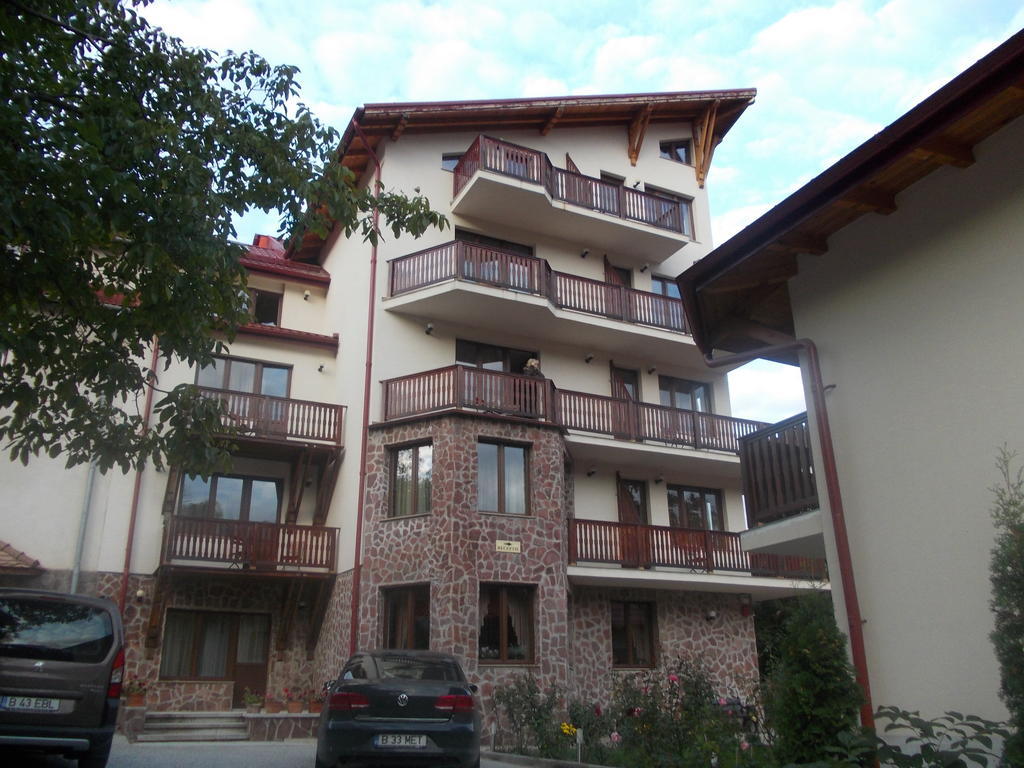 Hotel Esprit Брашов Экстерьер фото