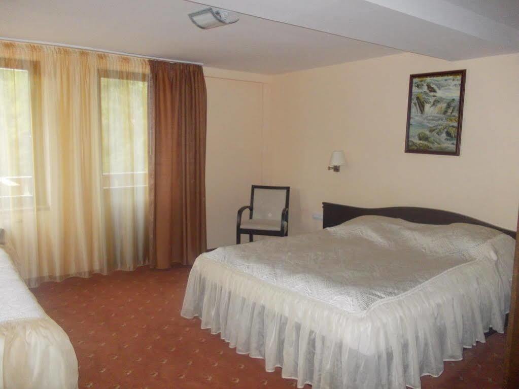 Hotel Esprit Брашов Экстерьер фото